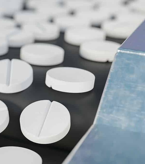 https://www.slaviapharm.ro/wp-content/uploads/2025/03/industry-machine-medical-pill.jpg
